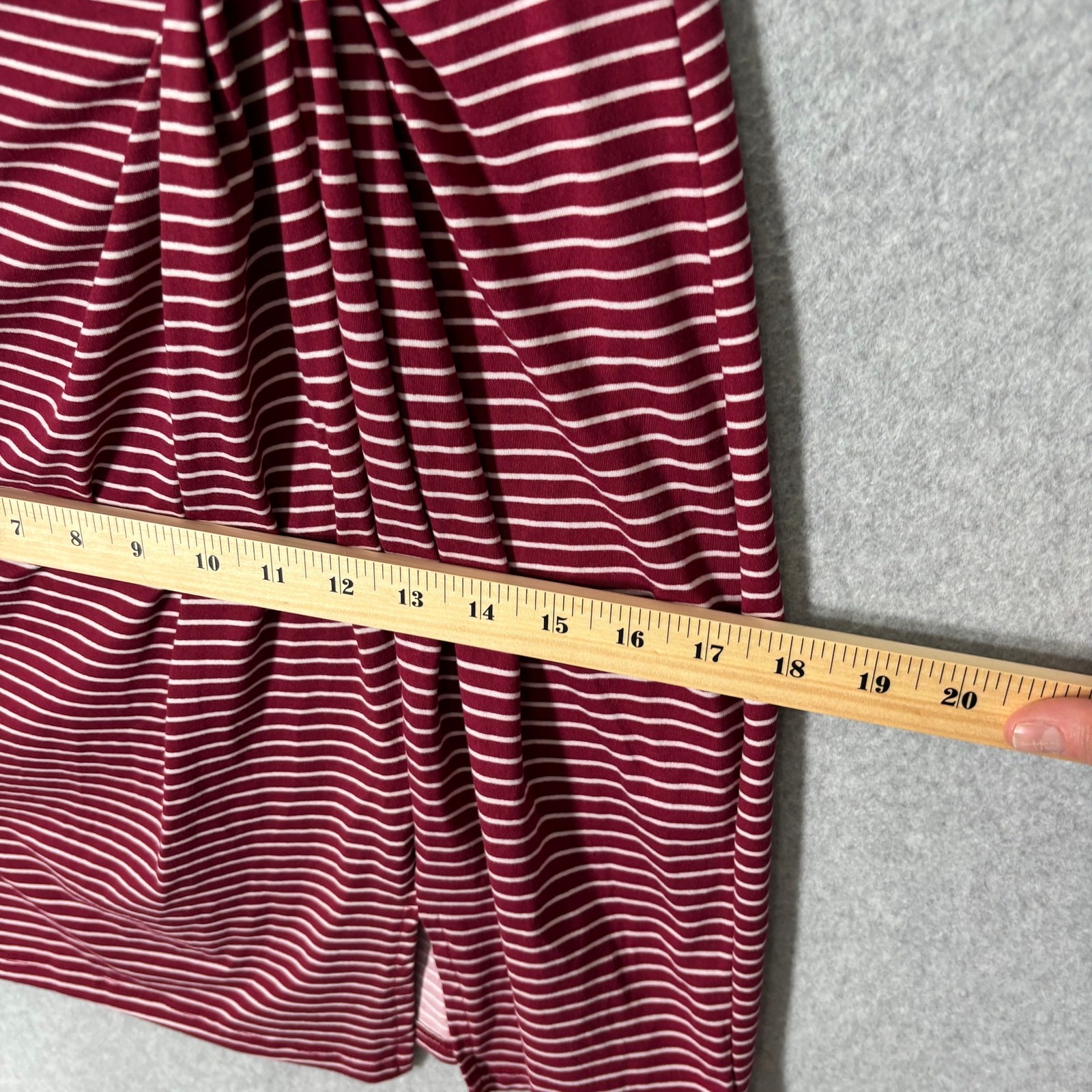 No Comment Dress Juniors Large Burgundy Shirt Twist Knot Jersey Stretch Comfort