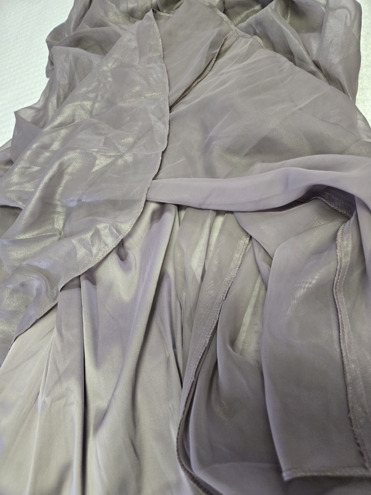 Vera Wang Tiered Layered Formal Evening Dress Dusty Purple Size 6