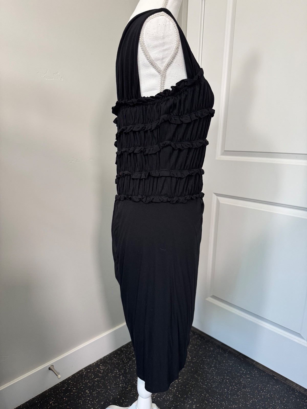 Leifnotes Black Ruched One-Shoulder Midi Dress S Ruffle Details Stretch Travel