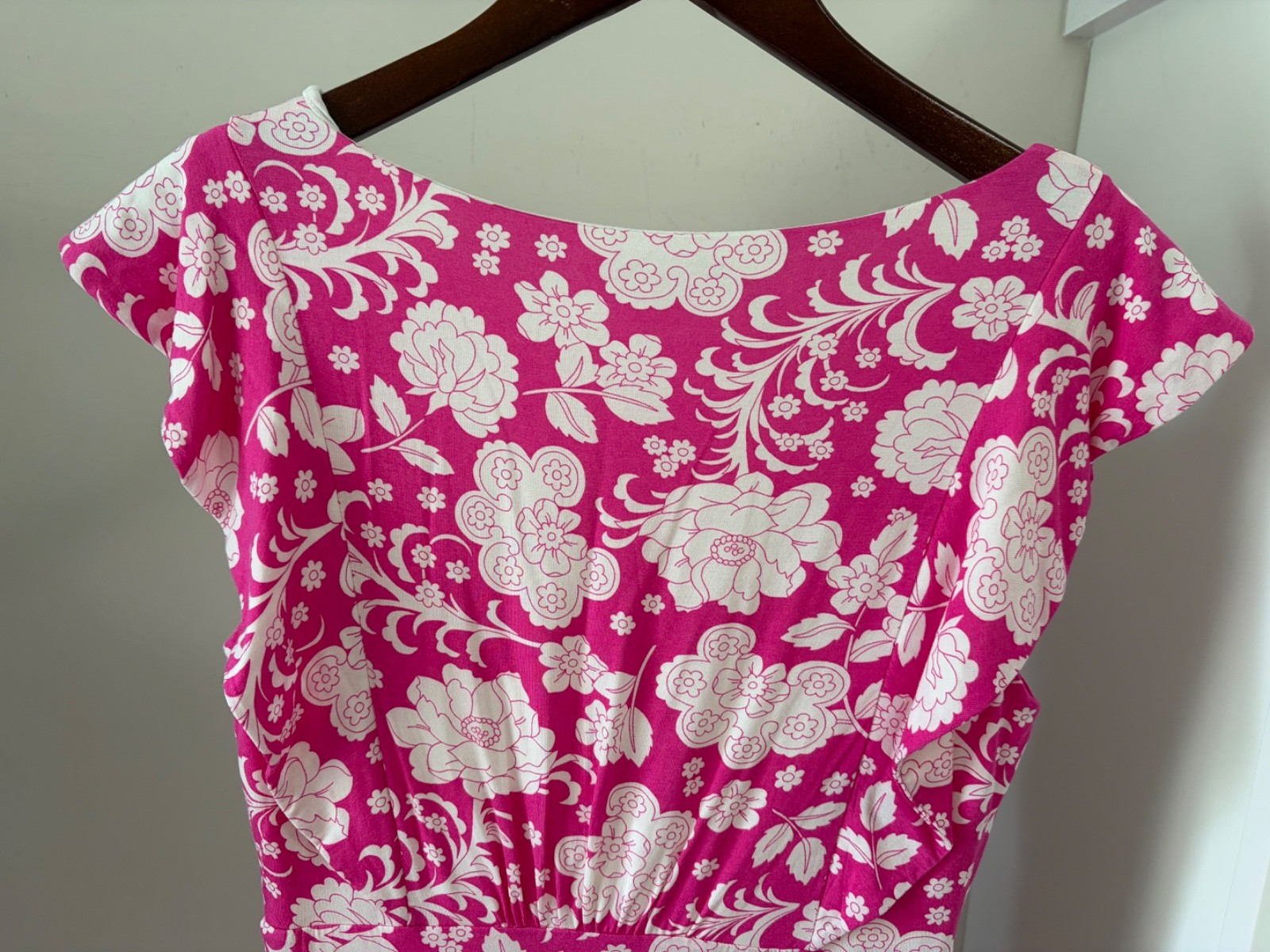 Boden Women’s Size US 4 Midi Pink/White Floral Jersey Dress Flutter Cap Sleeve