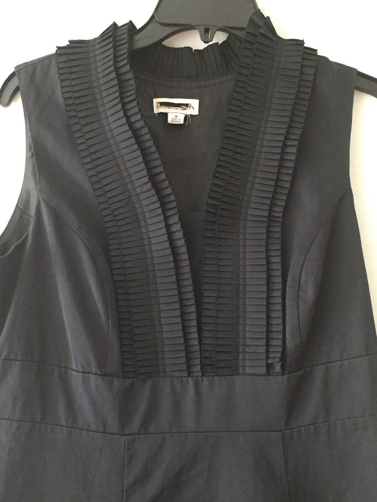 Womens LBD Size 8 Black Flared With Pleated Ruffle V Neck Sleeveless Lined