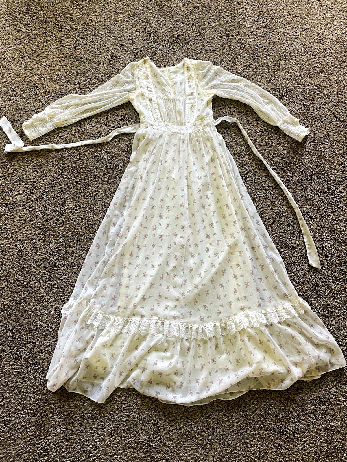 Vintage 1970s Jessica McClintock Gunne Sax Cream Floral Lace Maxi Dress