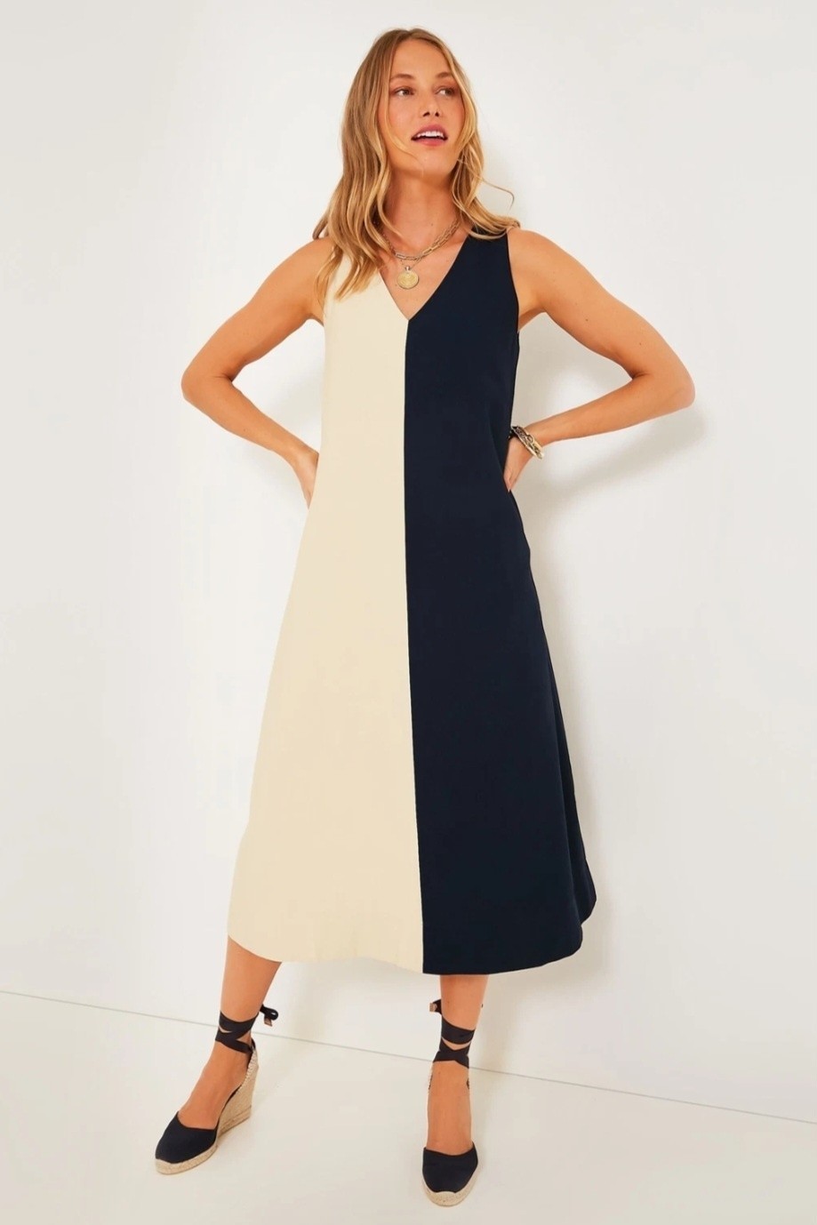 Pomander Place by Tuckernuck Tan & Navy Sallie Dress V-neck Midi A-line size XL