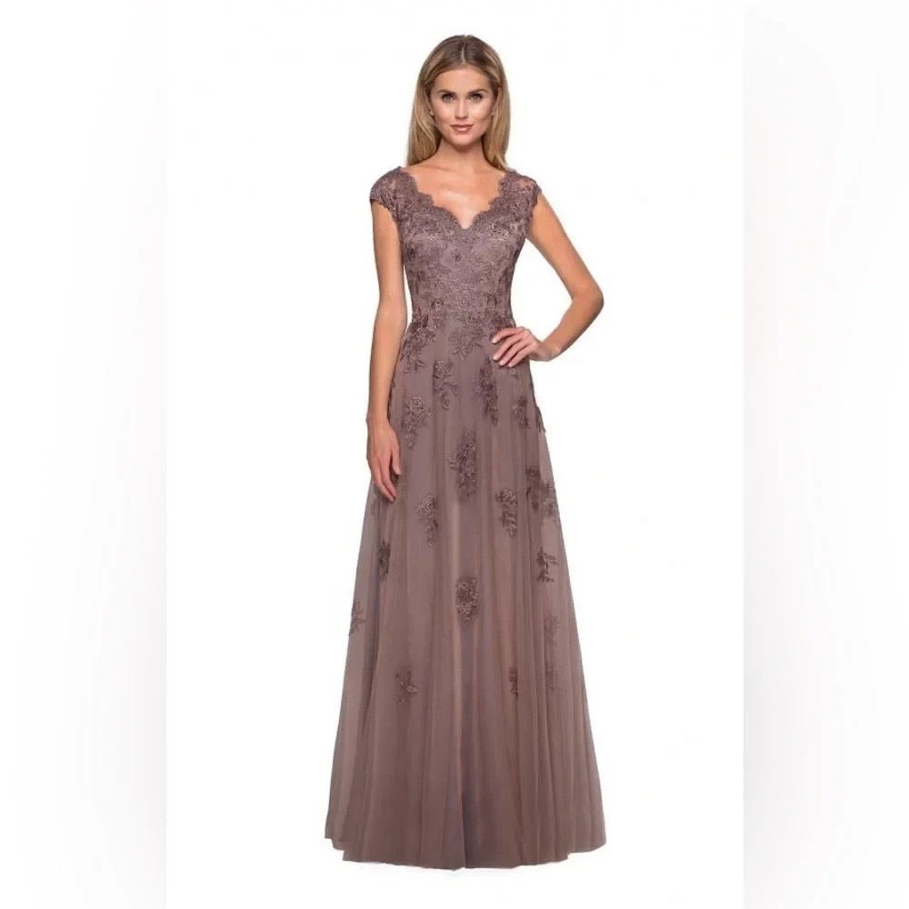 La Femme Cocoa Embellished Tulle & Lace A-Line Gown Size 8 $599