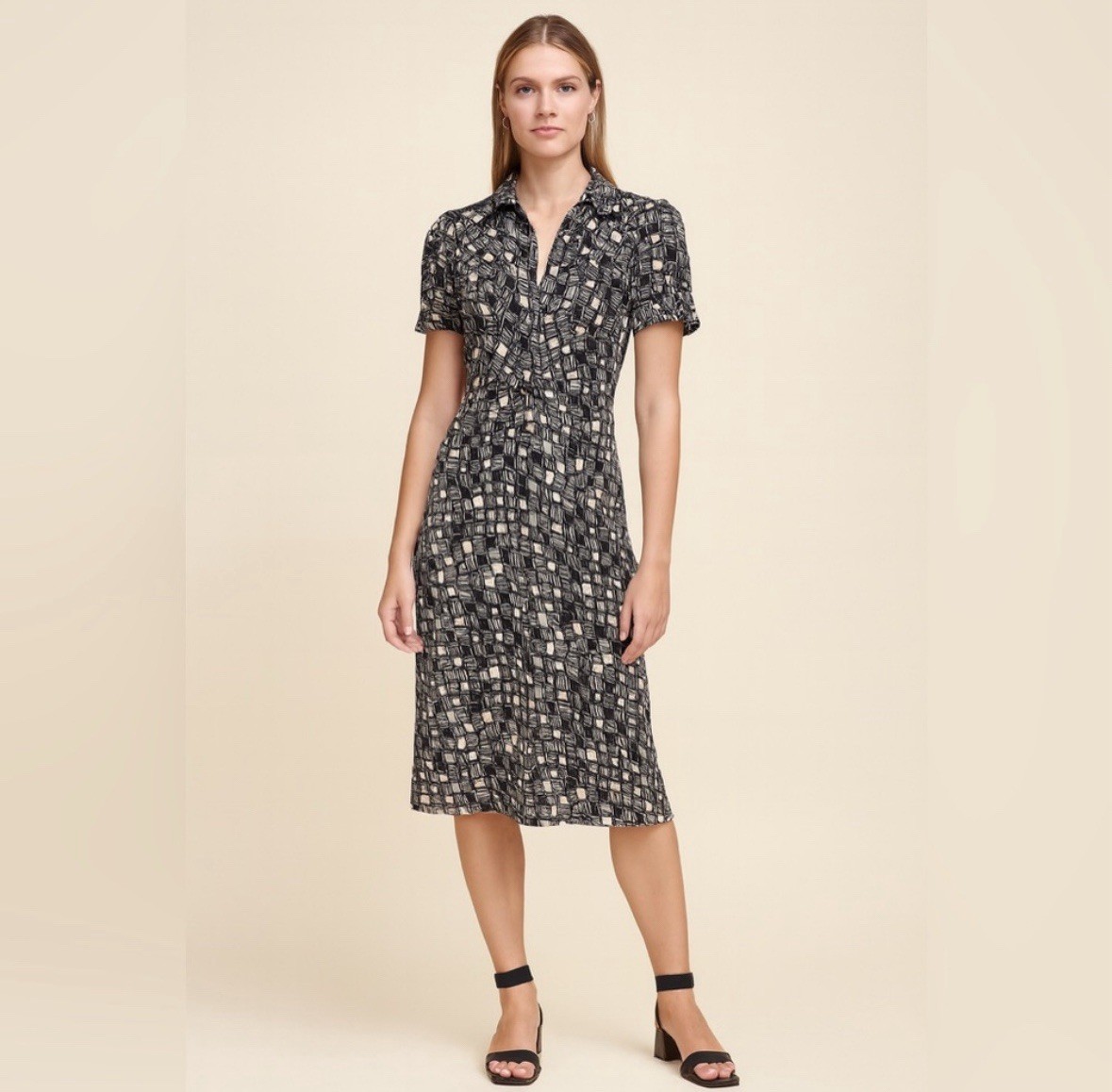 Diane von Furstenberg Silk Collared Printed Dress/Size 6