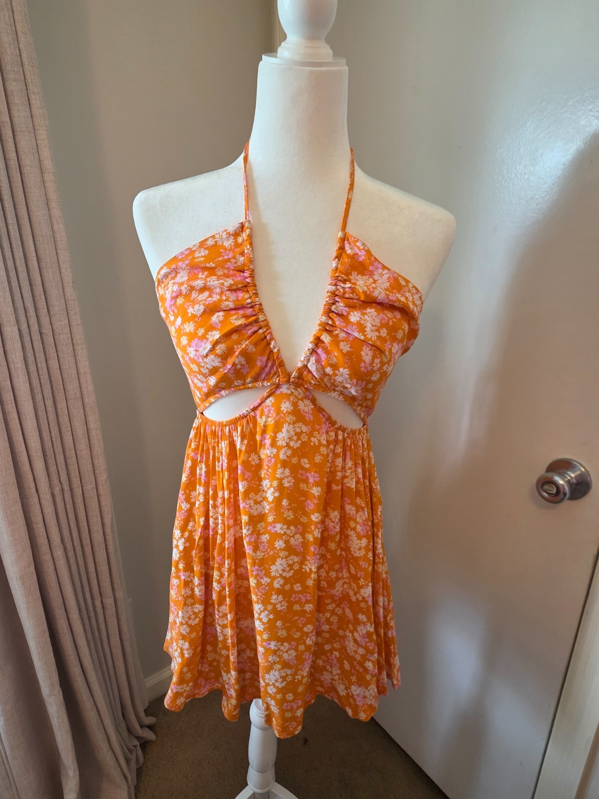 Sky To Moon Dress Mini Orange Floral Halter Cutout Open Back Tie Size Medium