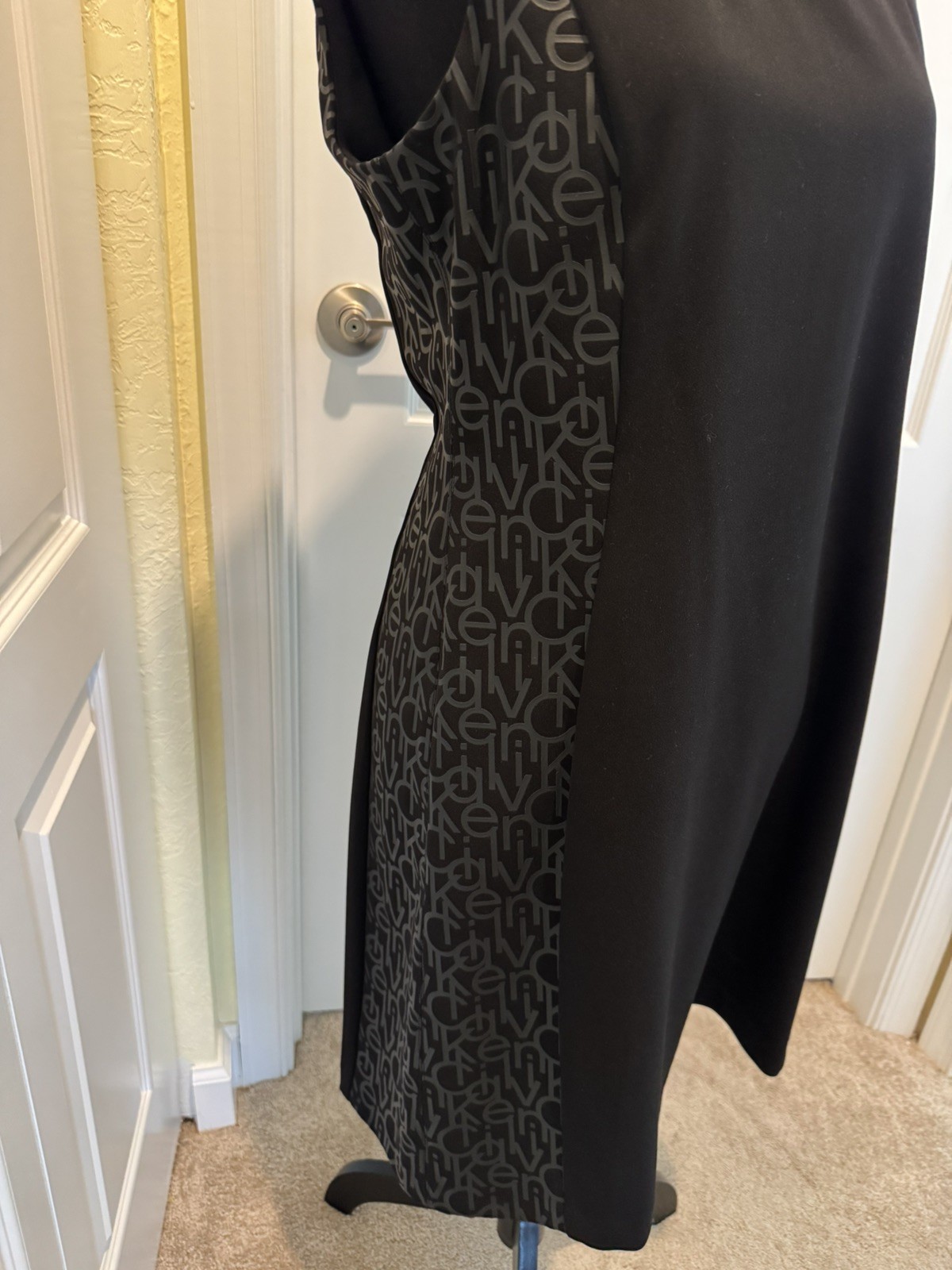 Calvin Klein Solid Black Sheath Knee Dress Round Neck side logo ack zipper