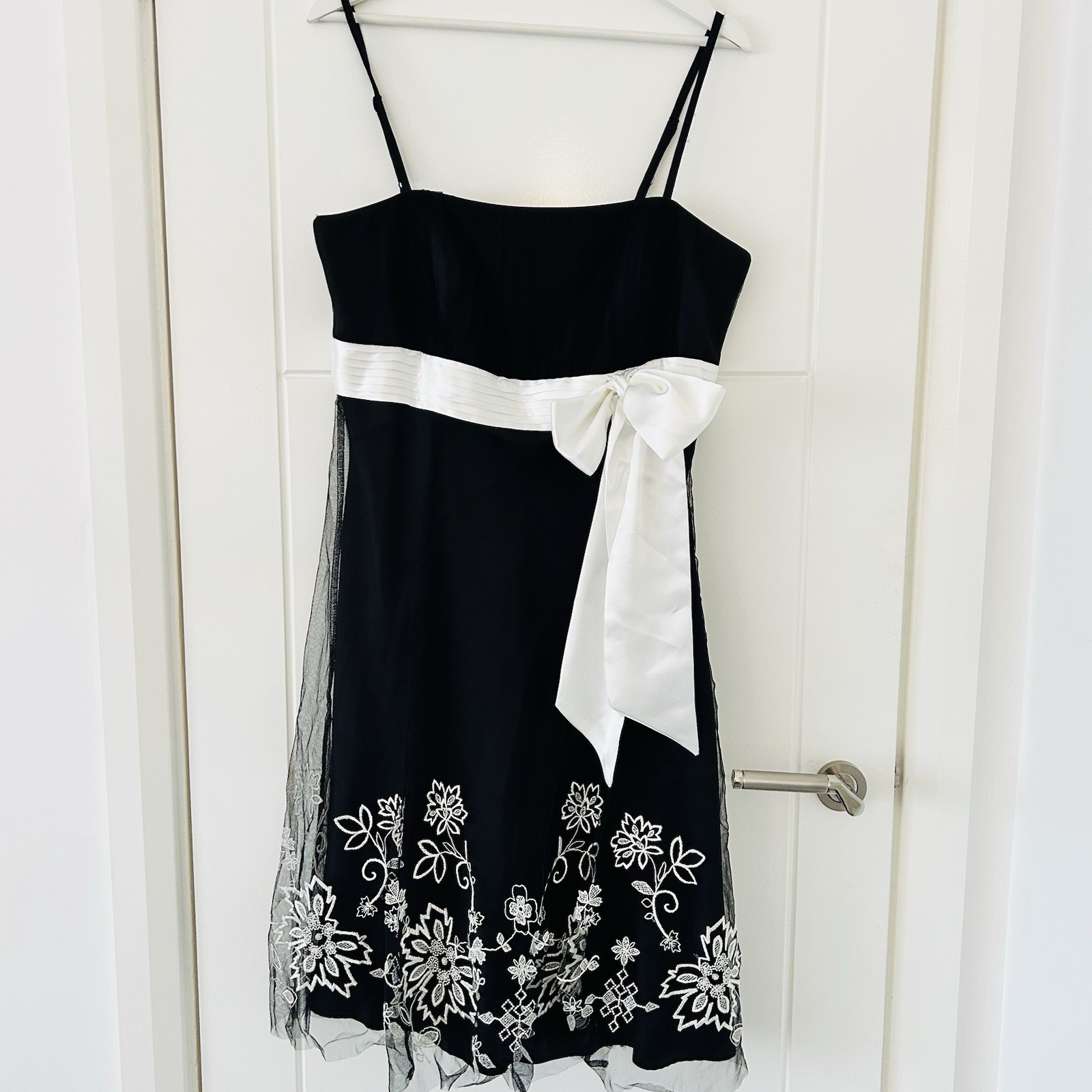 F. Debut By Debenhams Size 14 Black White Embroidered Bow Mesh Midi Dress