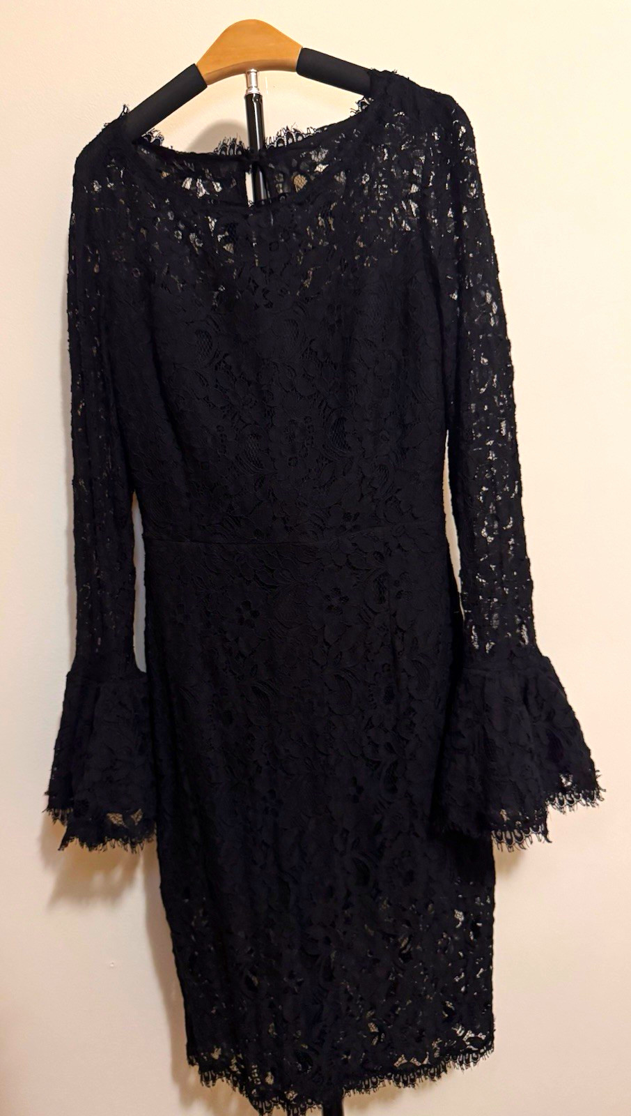 NUE by Shani Women’s Sheath Dress 6 Black Lace Floral Round Neck Bell Sleeve