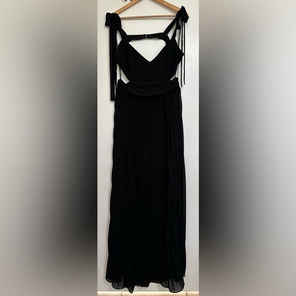 NWT Lulus Black Pleated Backless Maxi Dress – XL