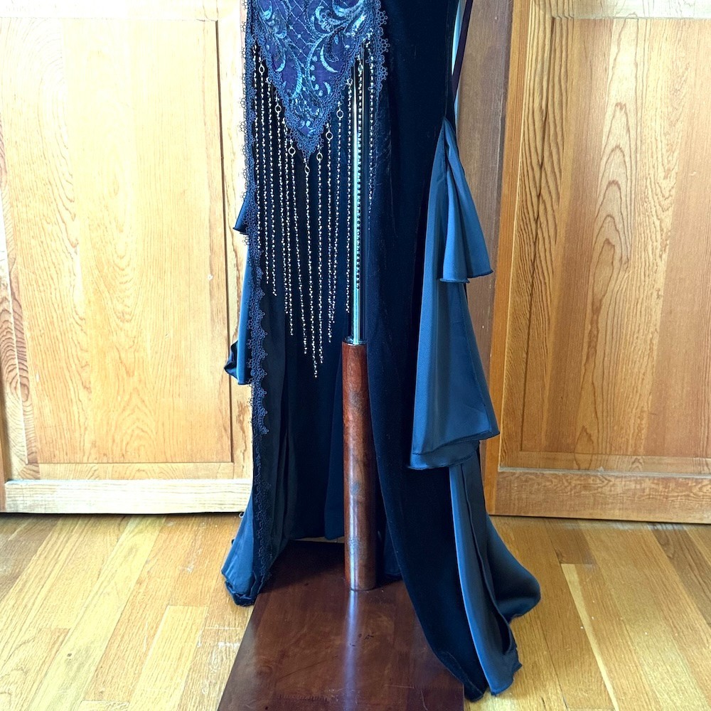 Devil Fashion Gothic Victorian ‘Vampire Masquerade’ Purple Black Velvet Gown M