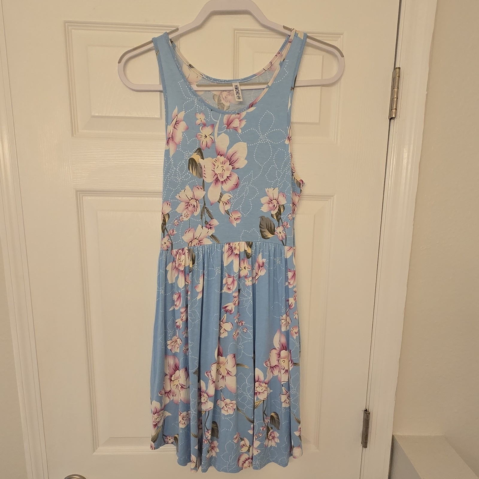 HIMONE S Blue Pink White Floral Knee Length Dress Sleeveless Pleated Round Neck