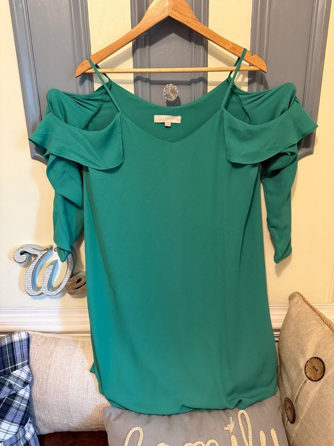 LOFT Women’s Emerald Green Cold Shoulder Ruffle Sleeve Dress