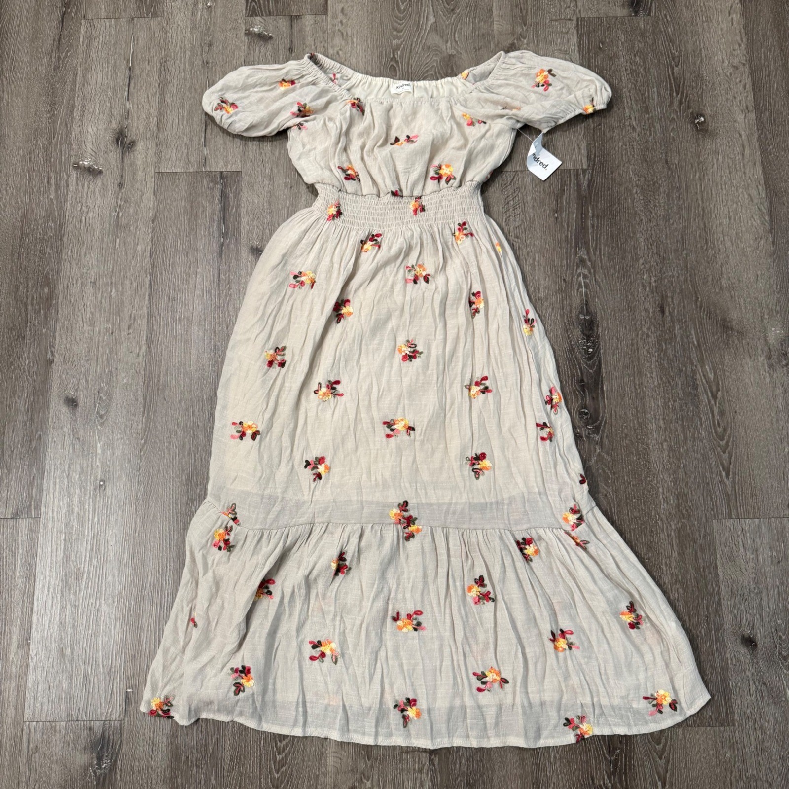 Kindred Dress Womens Medium Beige Floral Embroidered Smocked Off Shoulder Midi