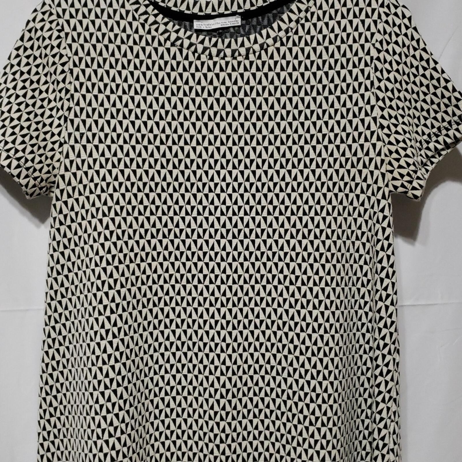 Zara Trafaluc Collection Black and White Geometric Print Dress.  Size: Medium