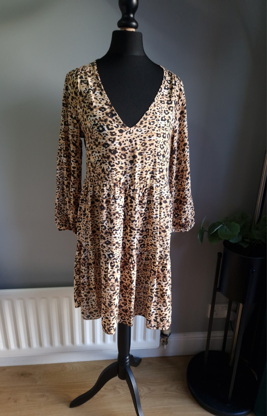New Look Leopard Print V Neck Tiered Dress Size 6