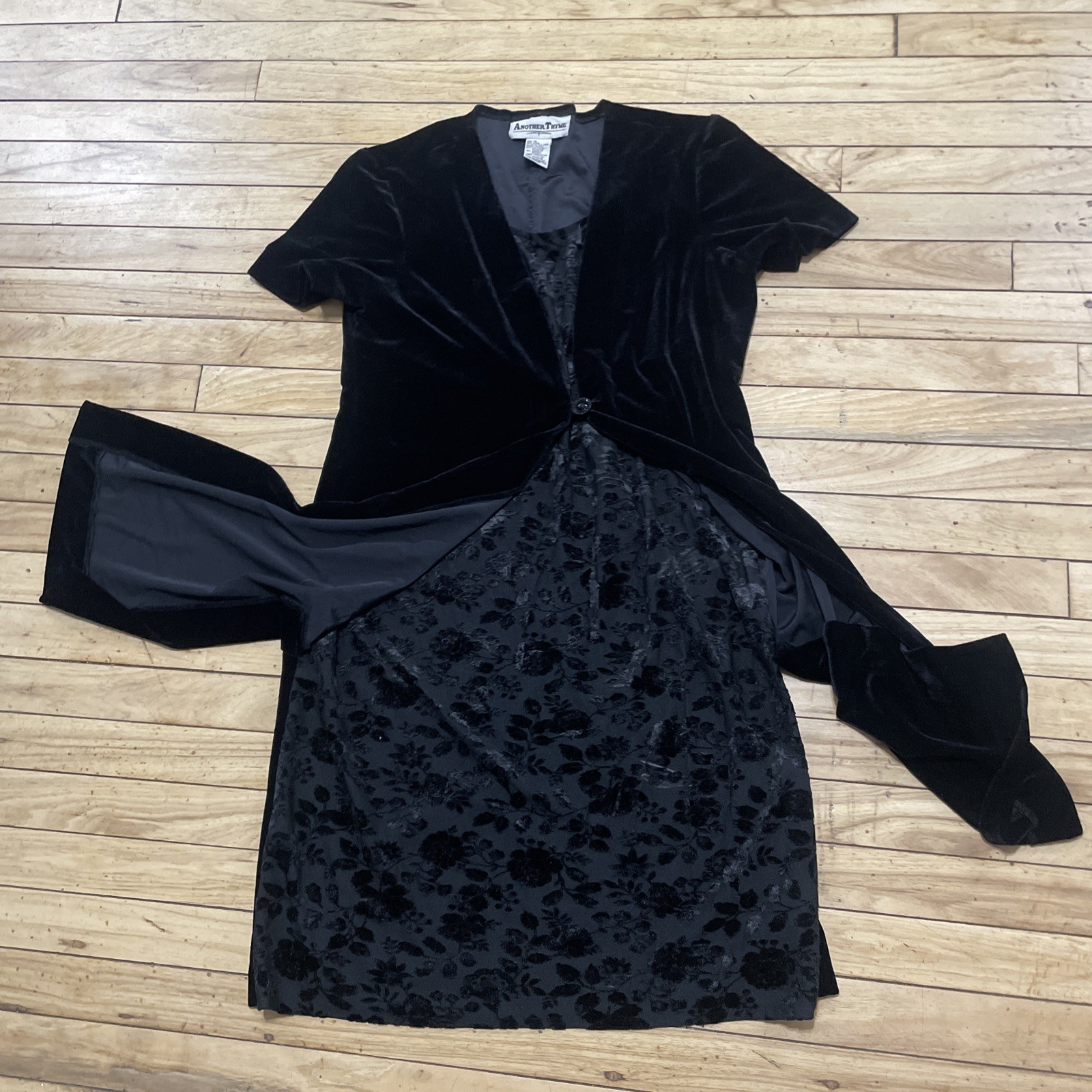 Another Thyme Dress Witchy Black Velvet women 14 Fairy WhimsyGoth vtg 90s Velour