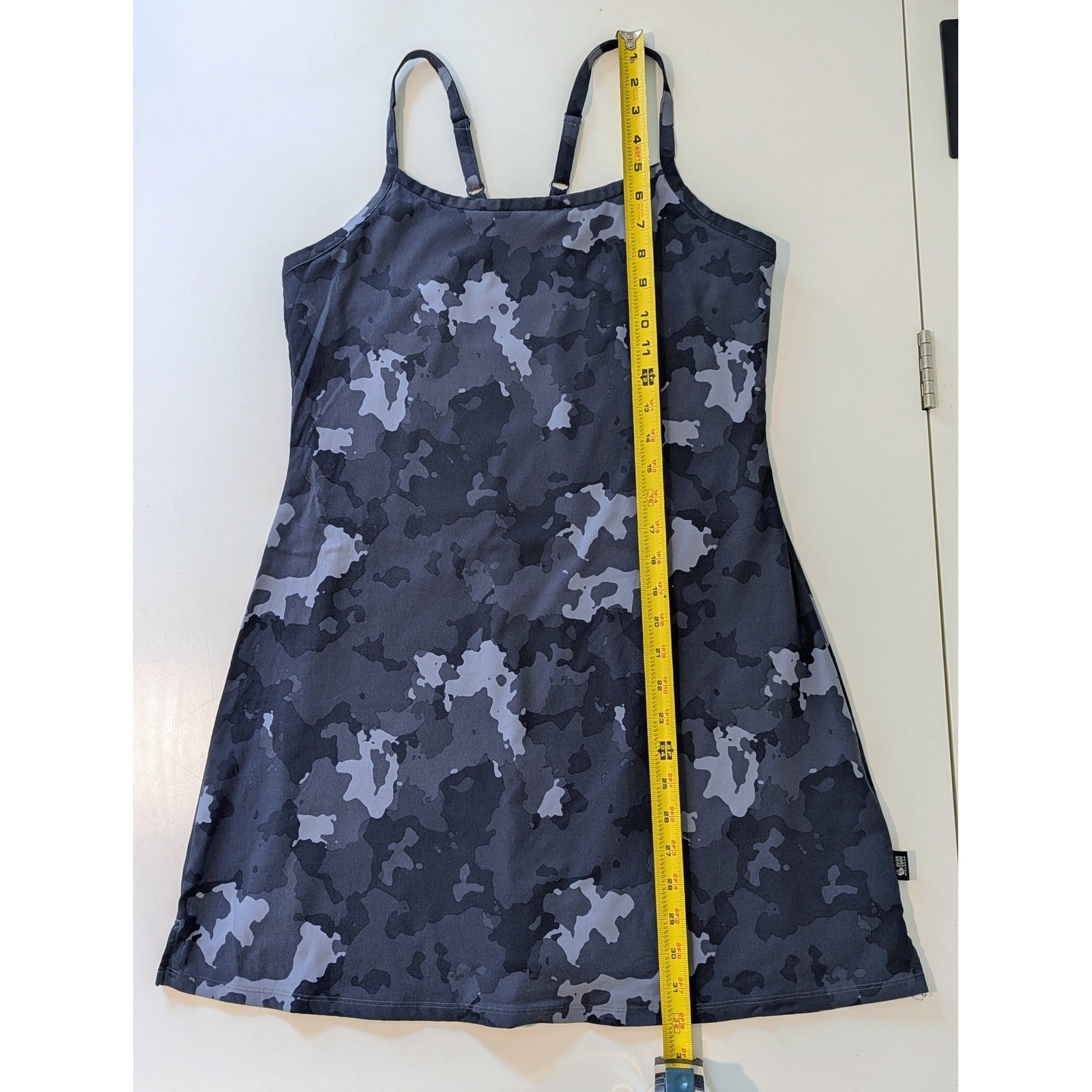 Mountain Hardwear Dynama Racerback Athletic Dress Grey Camo Medium EUC Gorpcore