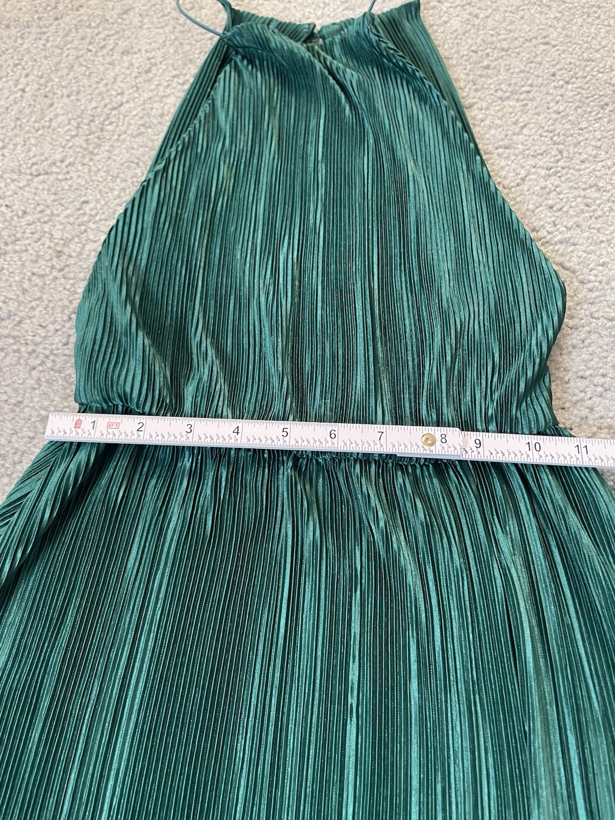 Boohoo Pleated Halter Maxi Dress Sz 4 Back Cut Out Slit Green Cocktail Party
