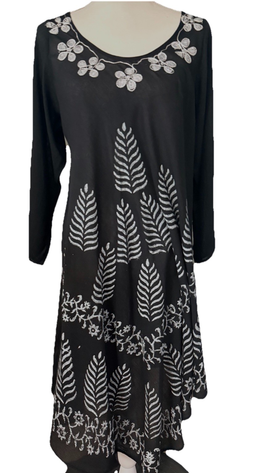 Jessica Taylor Black Dress/CoverUp Sz L Black Silver Embroidery&Painted Design