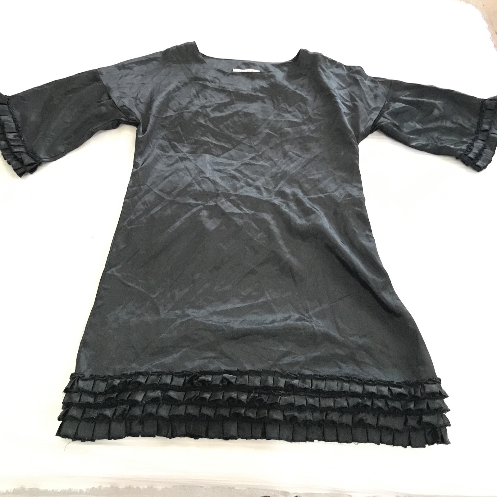 VERTIGO Paris Ladies SMALL stretch Shiny Black Ruffle Sleeve Dress Size Zip
