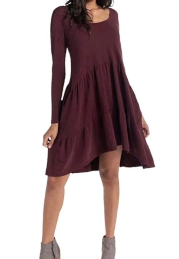 NWOT! ~HARD TAIL~ LONG SLEEVE TIERED BURGUNDY CAKE DRESS-L