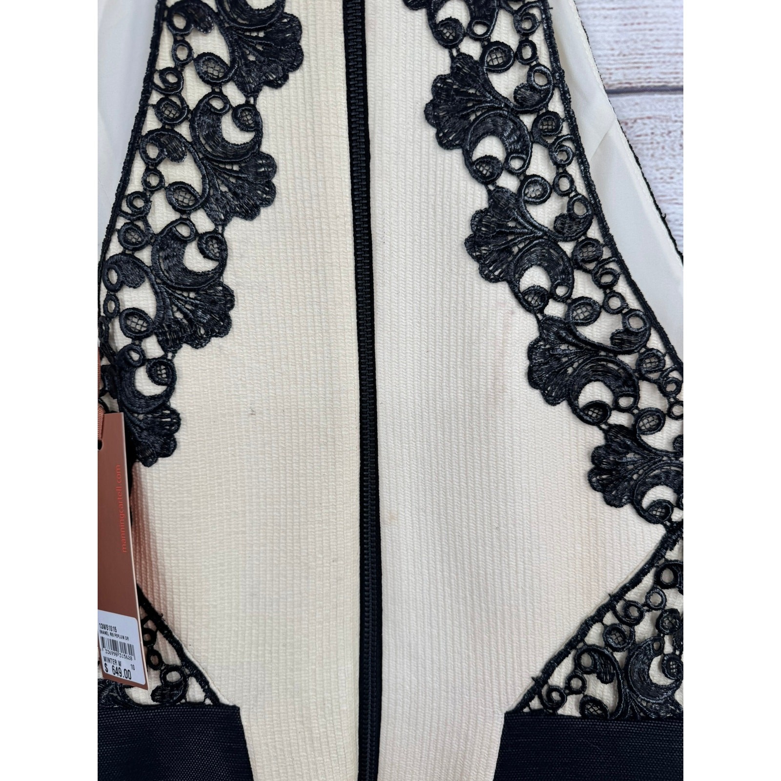 Manning Cartell Enamel Peplum Crochet Cocktail Dress Womens 10 Cream Black NEW