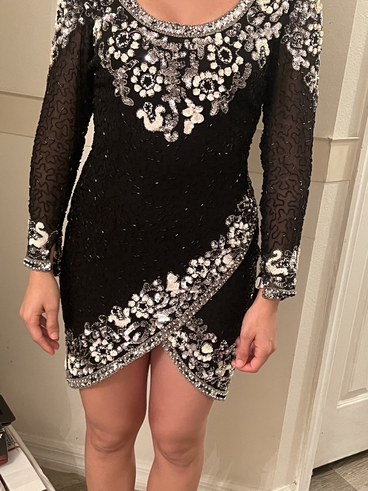 Oleg Cassini Back Tie Sequin Beaded Sz 4 DRESS White& Black