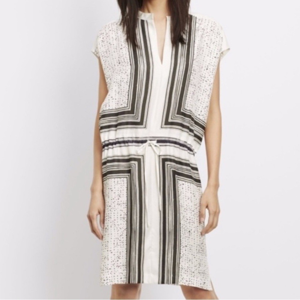 Vince Scarf Print Drawstring Waist 100% Silk Dress Navy White Women’s Medium EUC