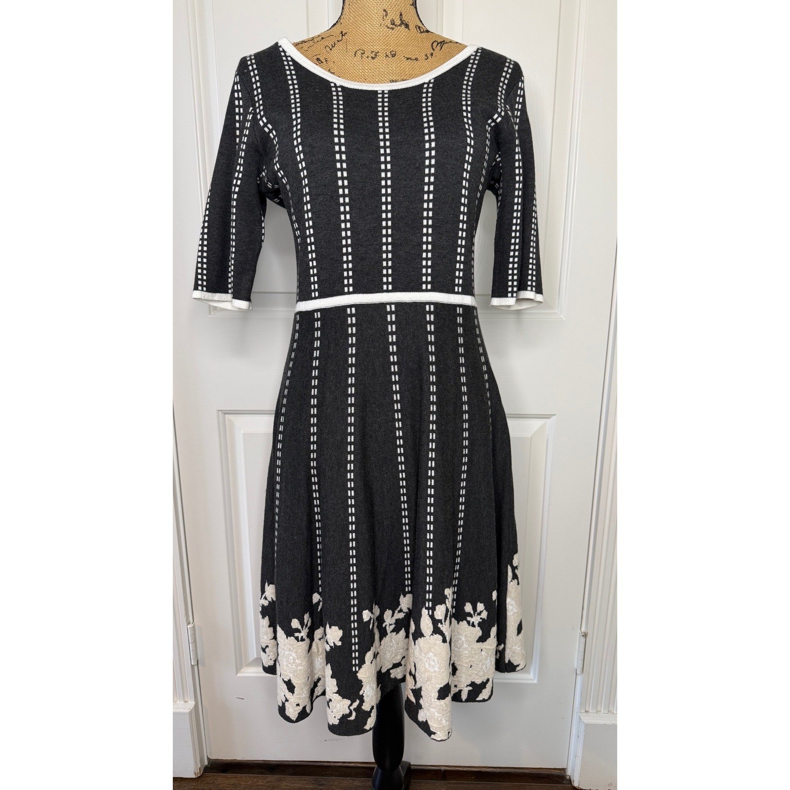 Gabby Skye Womens Grey White Stripe Floral Fit Flare Knit Sweater Dress Large
