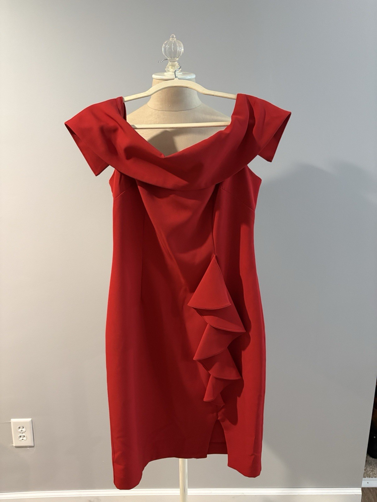 Women’s Red Solid Off the Shoulder Ruffle Knee Length Dress-Size 6P