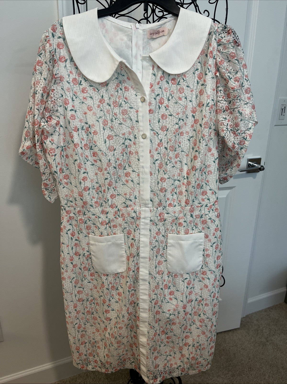 Ivy City Co Women’s Size M/Large Floral Dress
