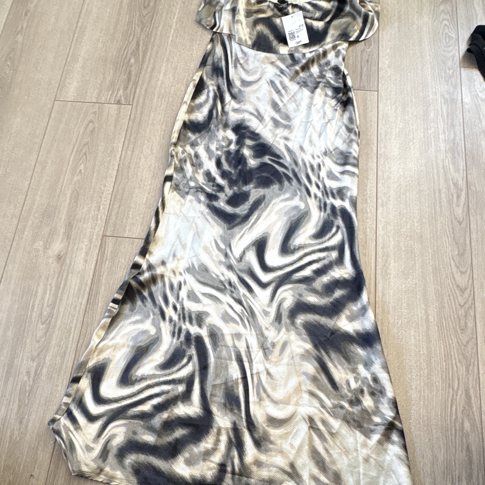 Forever 21 Women’s S Abstract Maxi Dress Black/Beige/White Mesh Sheer Ruffle