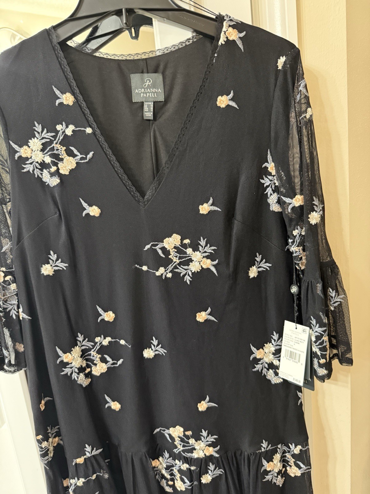 Adrianna Papell S Black Floral Embroidered Mesh V-Neck 3/4 Bell Shift Dress