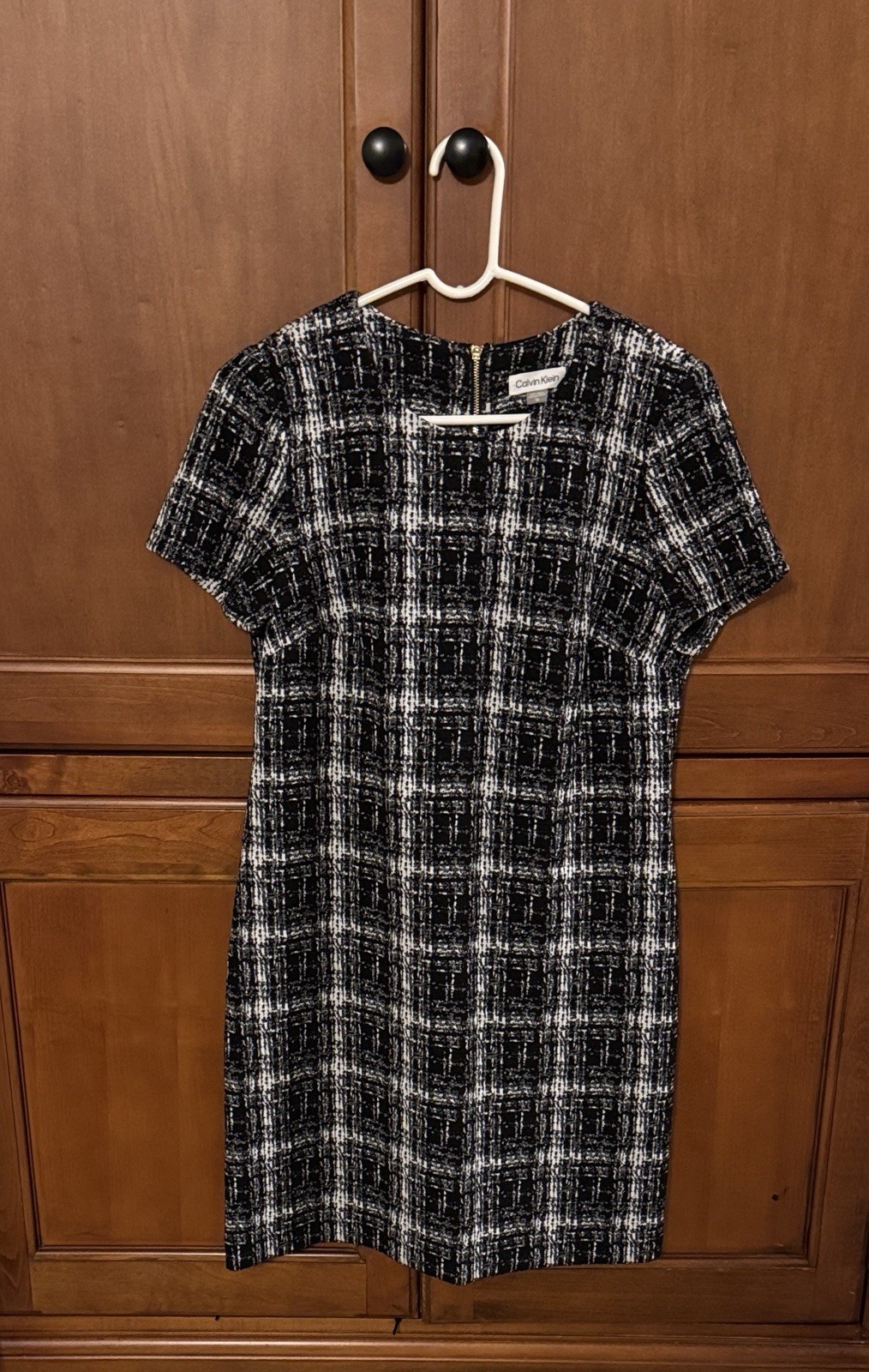 Calvin Klein Women’s Short Sleeve Dress With Gold Back Zip Size 10