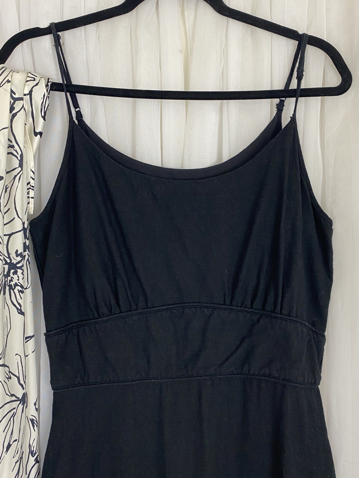 Joie Size M Black Linen Blend Tiered Dress With Silk Ivory Black Floral Scarf