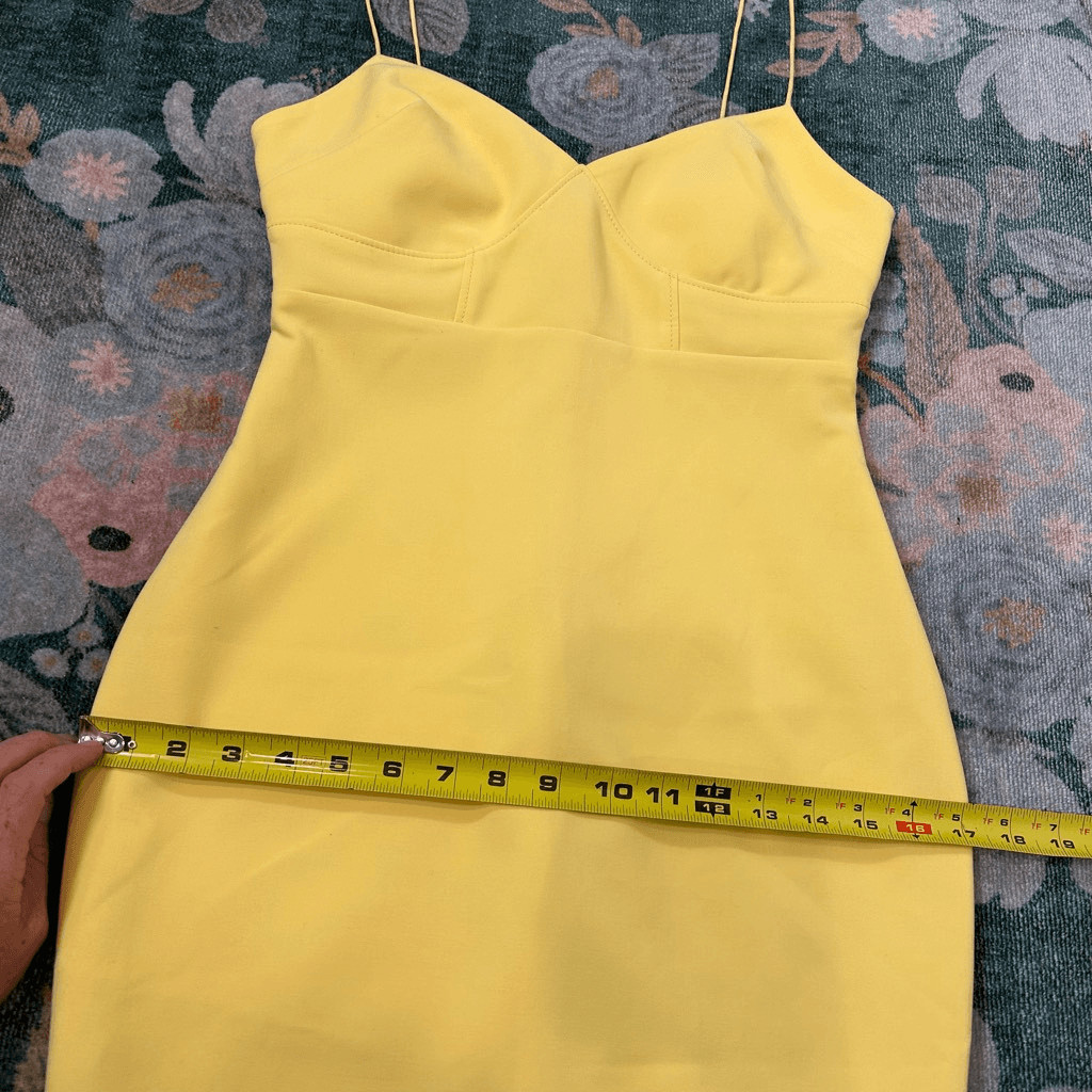 Likely Dress Pale Yellow Sleeveless Lined Side Slit V-Neck Mini Bodycon Sz 0 XS