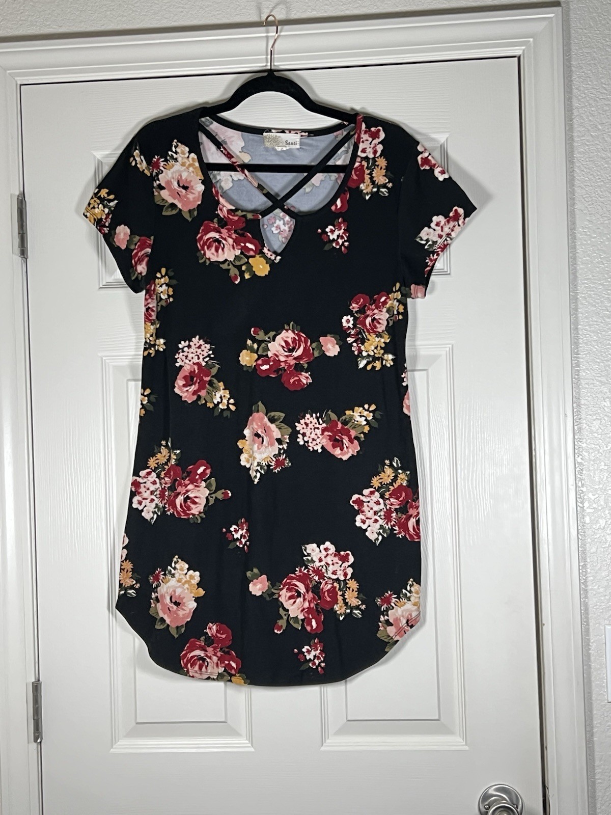 Sauci Women’s Black Floral Dress Size Large