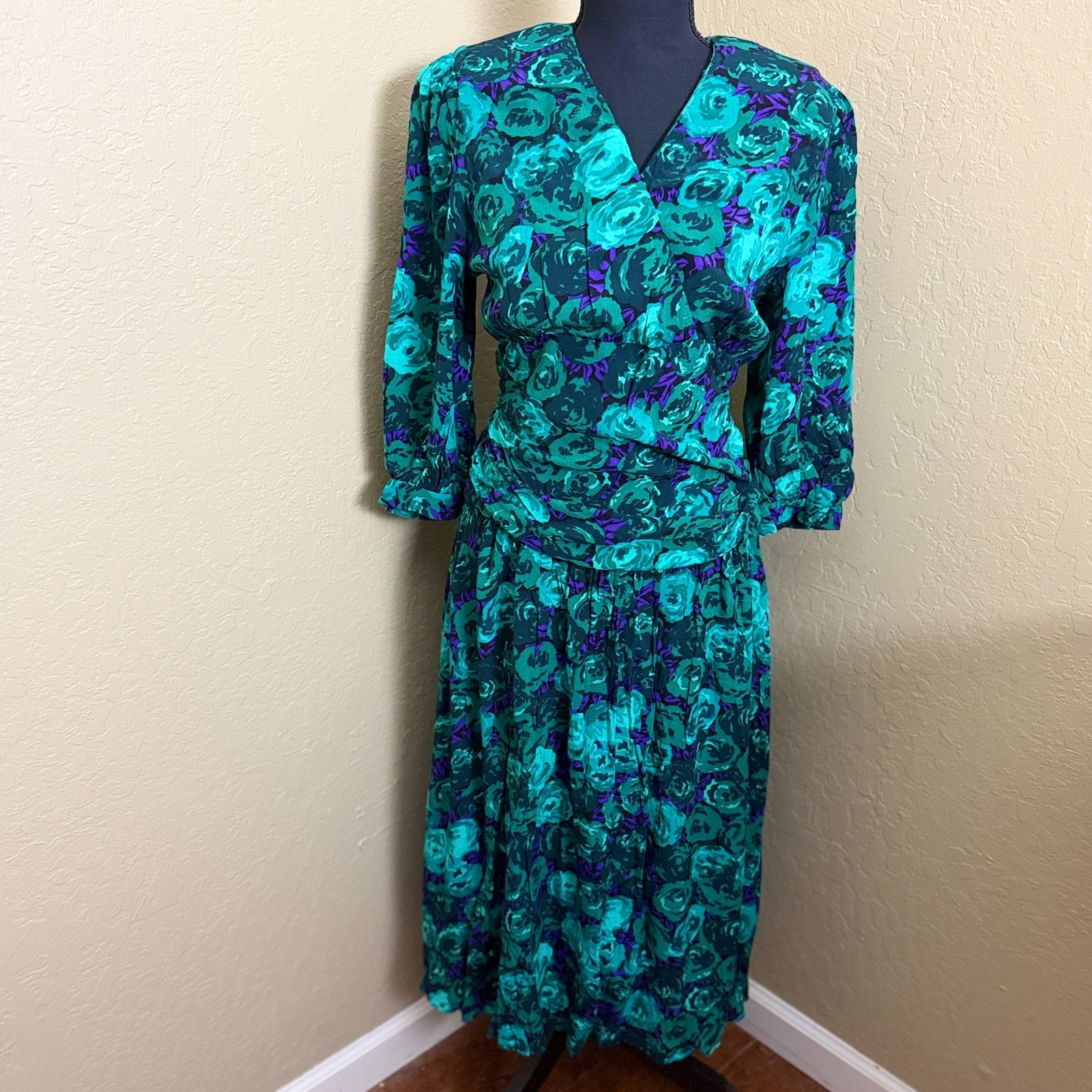 Vintage Jane Singer Petites Green Purple Floral Rayon Midi Dress 10P USA