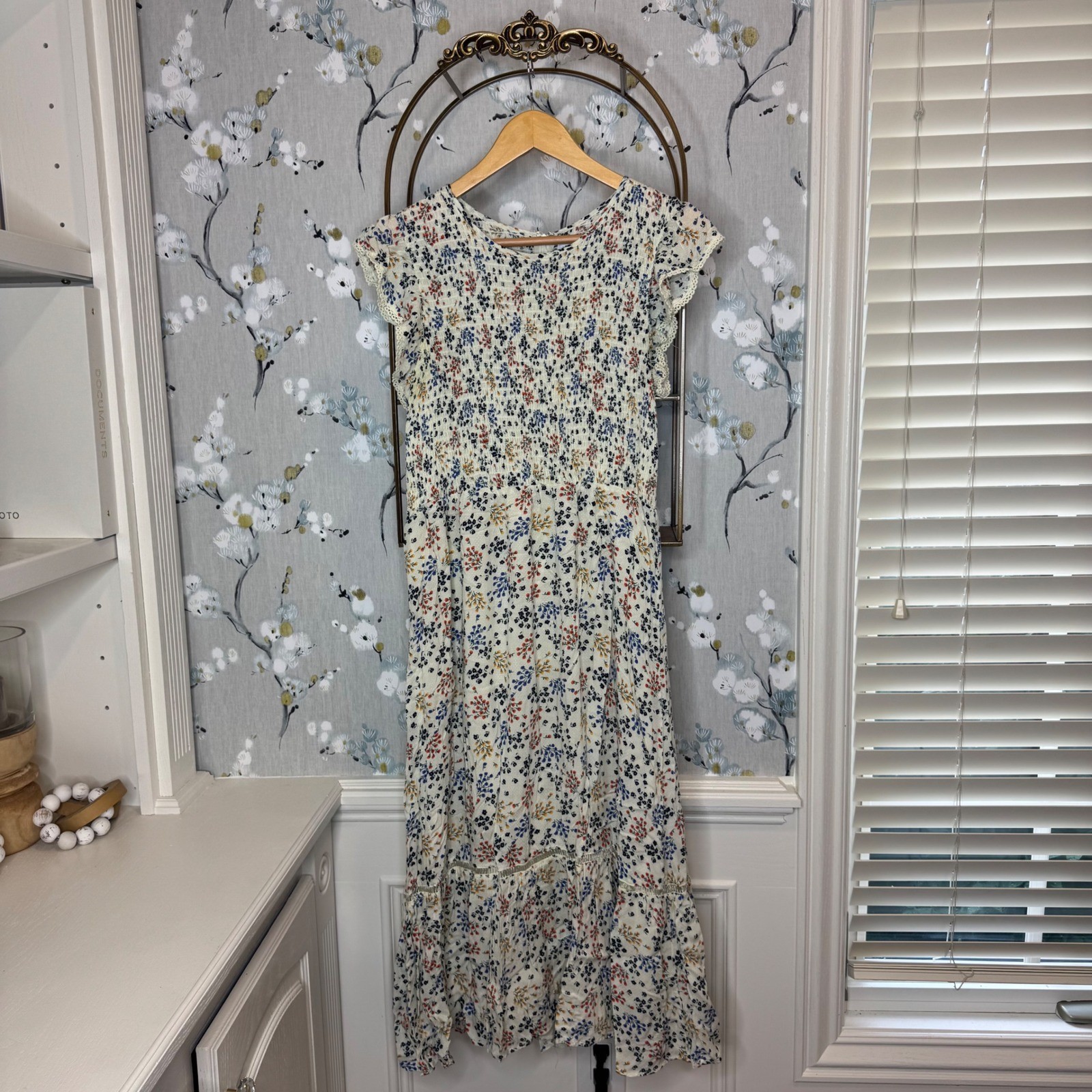 Lost + Wander Womens Floral Smocked Midi Dress Flutter Sleeve Cream Large
