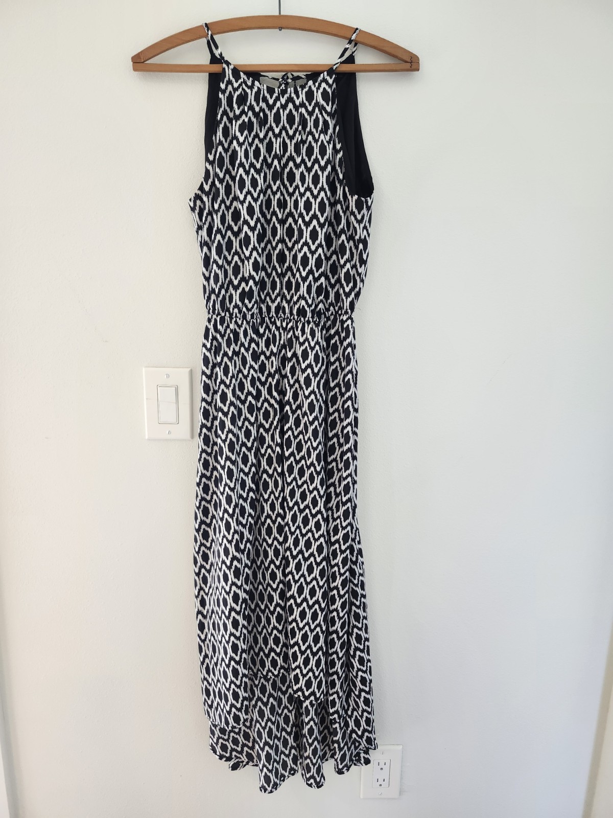 Apr 9 Black White Geometric Ikat High-Low Maxi Dress Halter Neck Size S