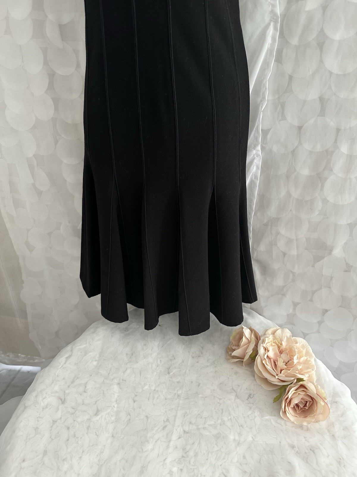Ellen Tracy 14 Black Sleeveless Fit Flare Dress Princess Seam Classic Career