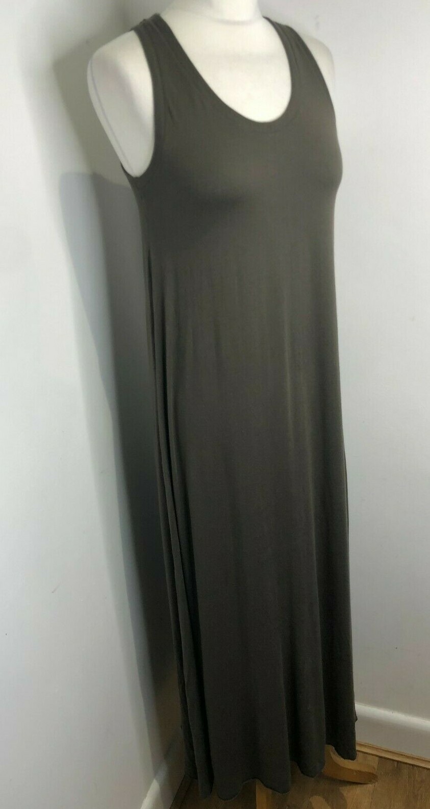 Jigsaw jersey maxi dress M VGC classic sleeveless beach grey brown round neck