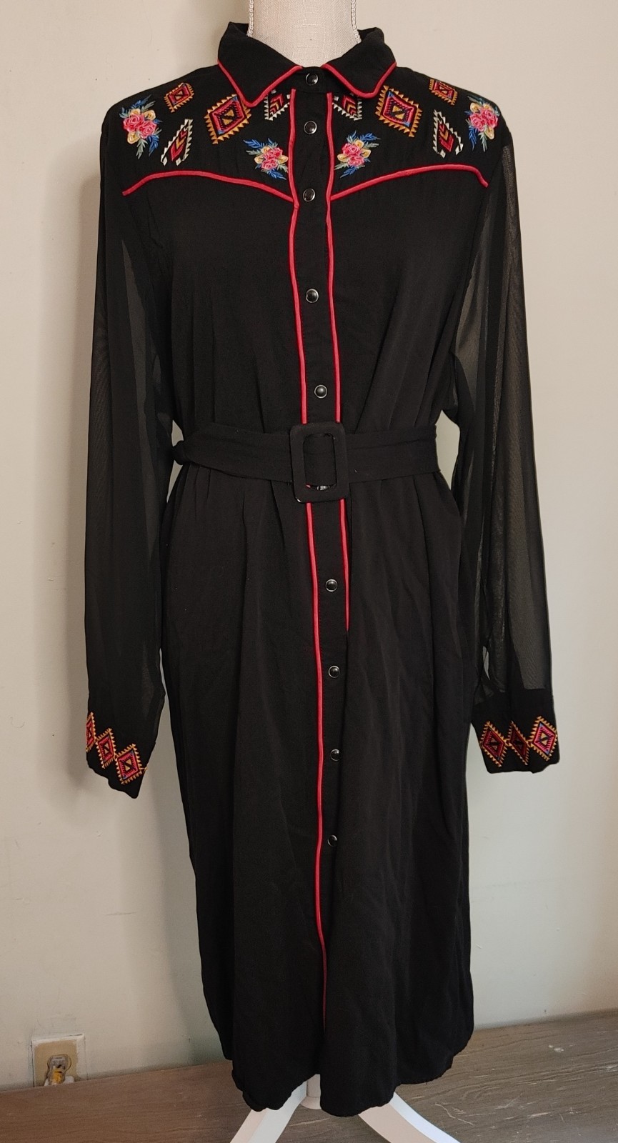 Western Snap Dress L&B Black Aztec Embroidered Yoke & Cuff sz L Lucky & Blessed
