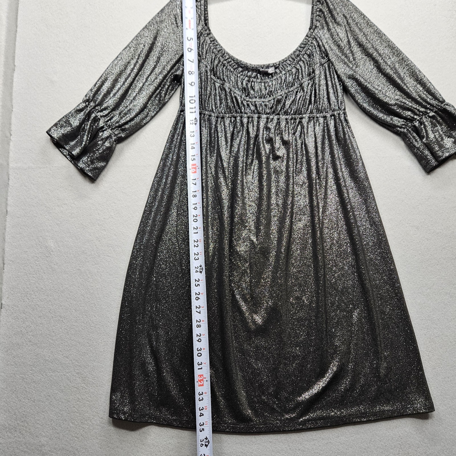 Muse Women’s 6 Black Glittery Long Sleeves Dress