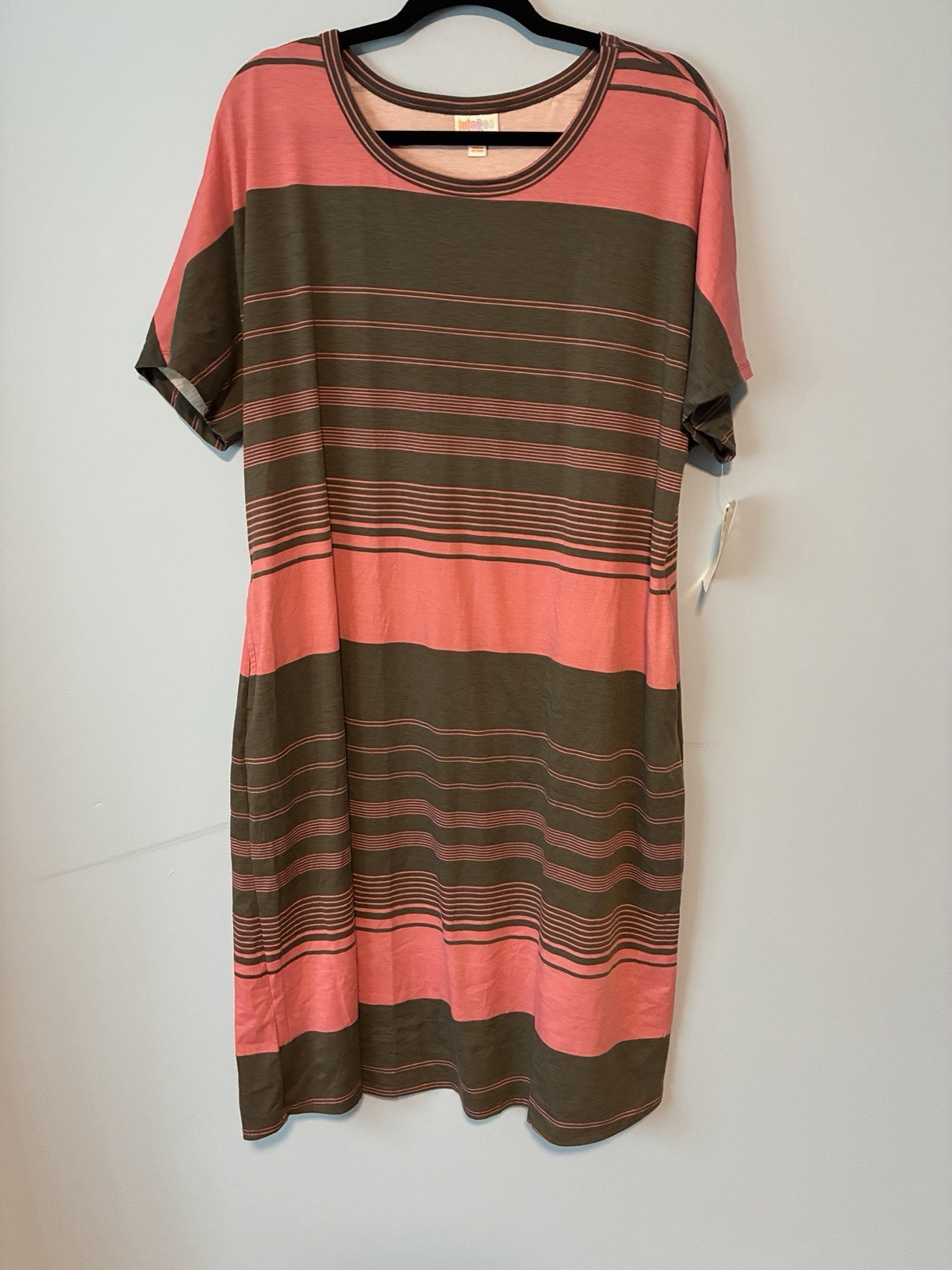 Women’s LuLaRoe Great and pink striped dress With pockets Size 3xl New with Tags