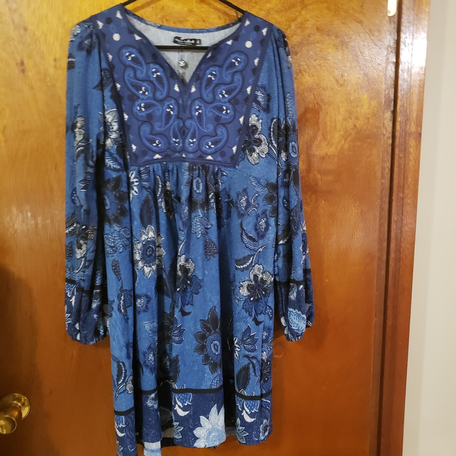 NWT WHITE MARK Bohemian XL Dress-Blue Floral-Long Sleeve