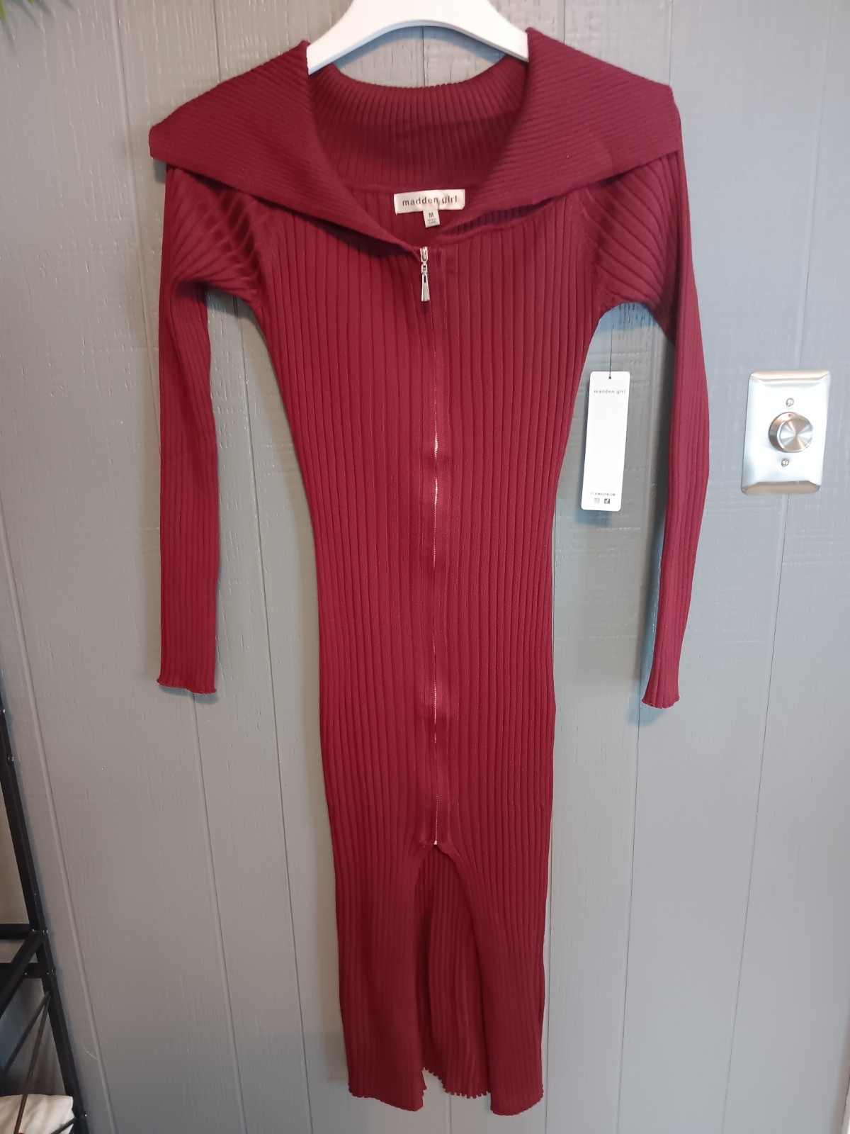 Madden Girl Women’s Med(14″ Chest) Bodycon Dress Burgundy Fitted Ribbed Zip NWT