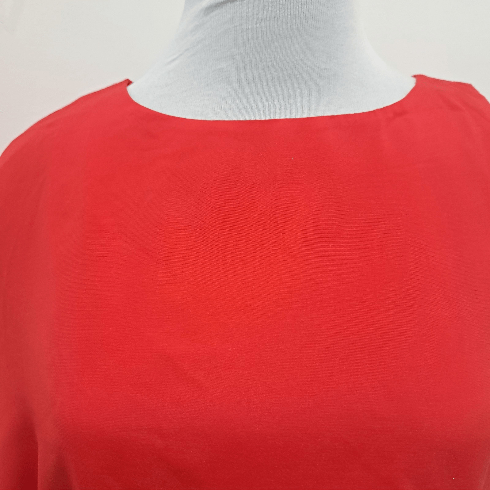 Halston Heritage Silk Blend Bateau Neckline Scarlet Red Medium NWT