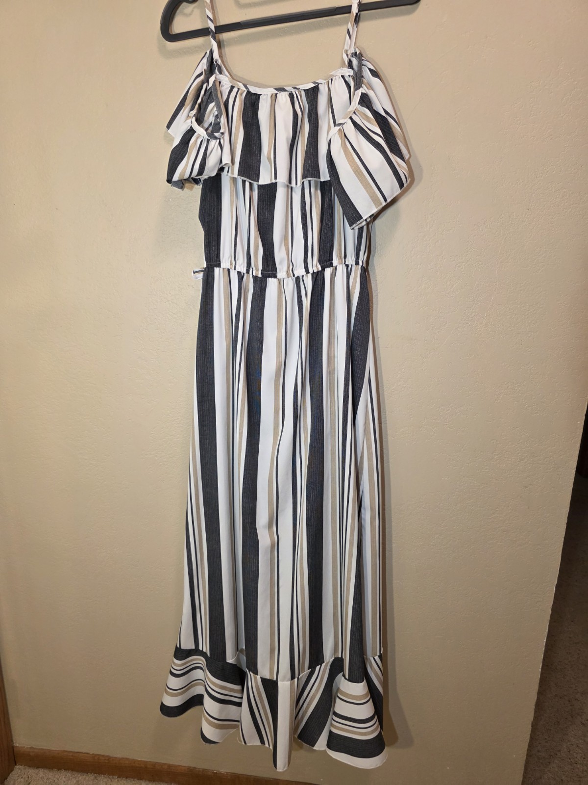 Hint of Blush Striped Ruffle Maxi Wrap Dress Size M White Black Beige V-Neck